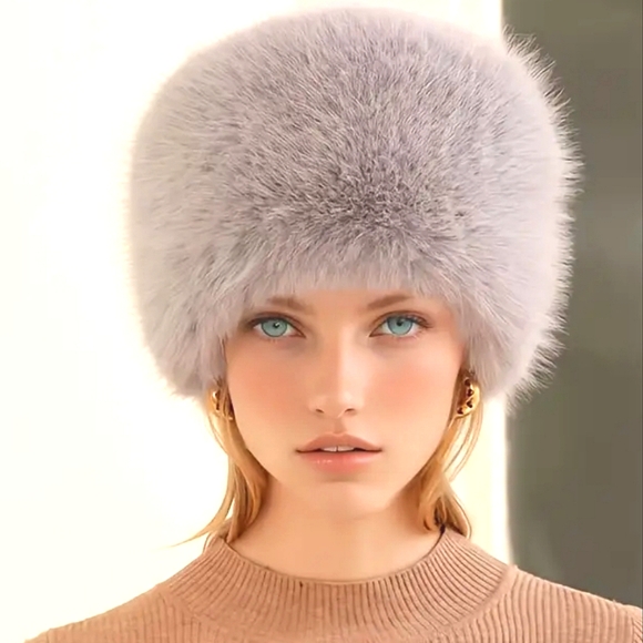 New Grey Warm Gorgeous Faux Fur Winter Bucket Scully Hat NWT - Picture 1 of 1